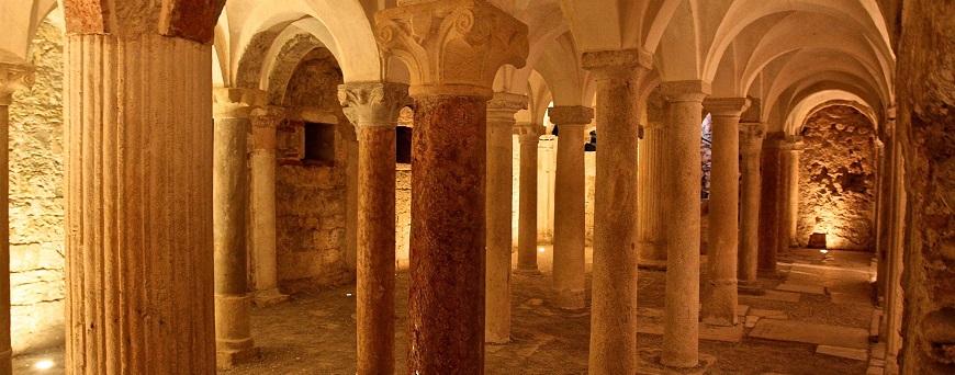Cripta Románica de San Salvatore en Brescia .jpg